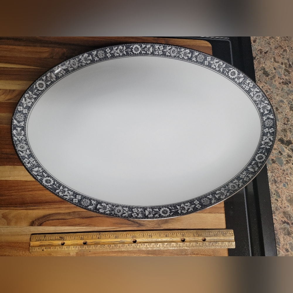 SANGO NAVARRO #6283 Large Oval Serving Platter Gray Floral‎ 16" x 12" ~ JAPAN